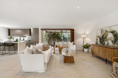 1/27 Chairlift Avenue, Mermaid Beach QLD 4218 - Villa For Rent - $1,450 | Domain - Photo 2