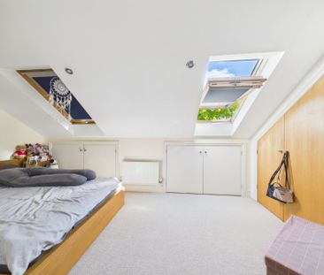 Leacroft, Staines-upon-Thames, Surrey,TW18 - Photo 4