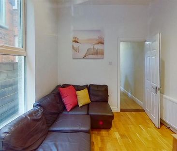 5 bedroom private hall to rent - Photo 2