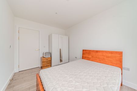 Bright and spacious apartment to let at Water view house - Photo 4