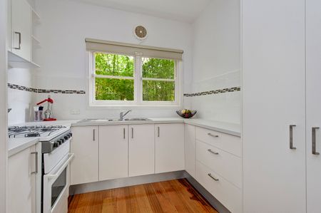 2/10 Aird Street, Camberwell VIC 3124 - Apartment For Rent | Domain - Photo 3