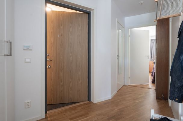 Rågsvedsvägen, Bandhagen - Photo 1