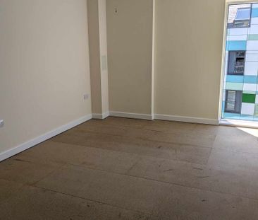***** Apply Online -Strand Mews, 1 bed with study & walk in shower ... - Photo 3