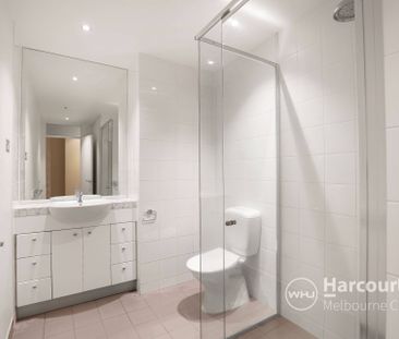 406/422 Collins Street, Melbourne - Photo 2