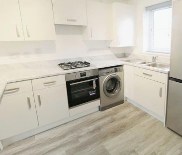 3 bedroom end of terrace house to rent - Photo 5