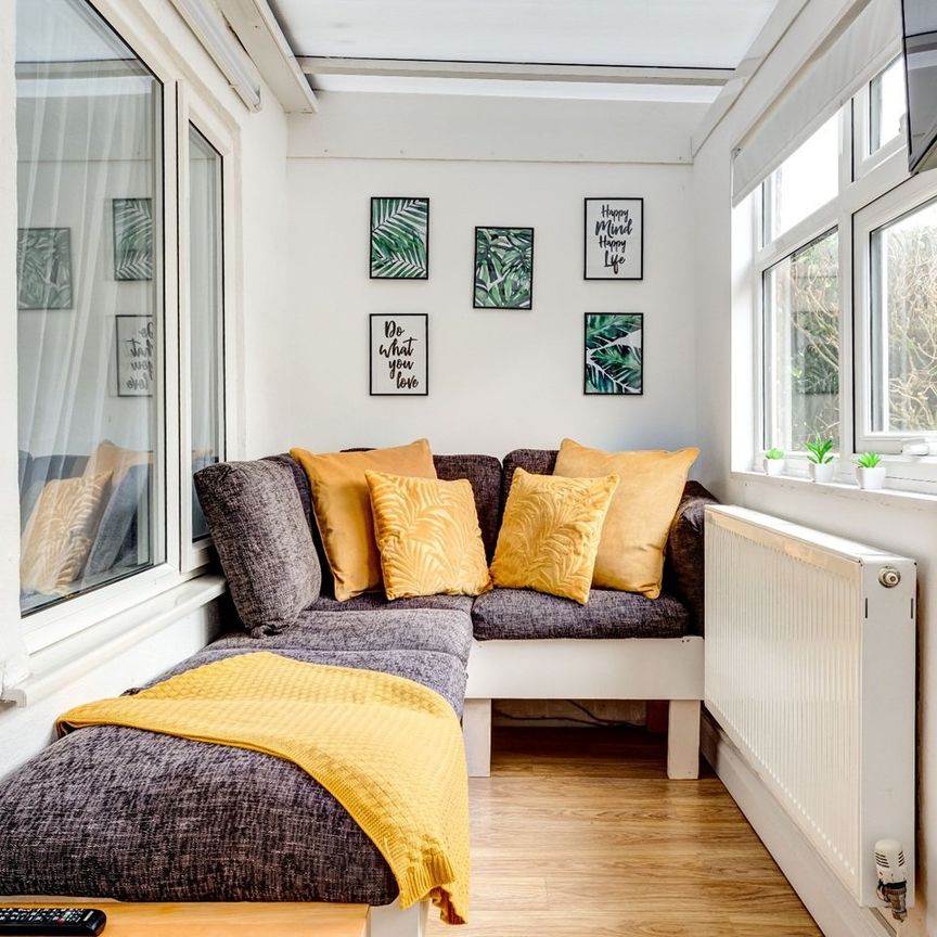 4 Bed Semi-Detached House, Bevendean Crescent, BN2 - Photo 1