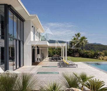 Roquefort-les-Pins - Villa contemporaine neuve avec vue panoramique... - Photo 4