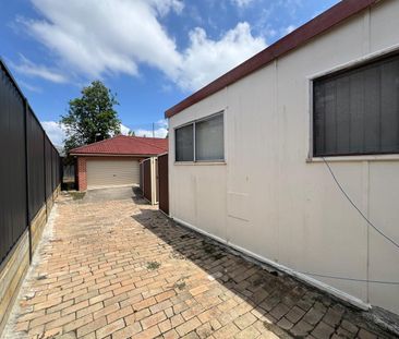 Charming Granny Flat with Dual Air Con - Photo 4