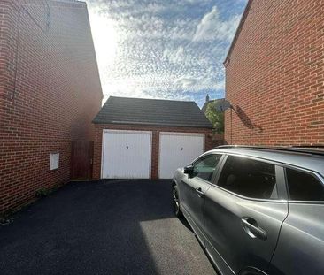 Langley, Slough, SL3 - Photo 5