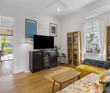 Charming Queenslander on Prince - Photo 2