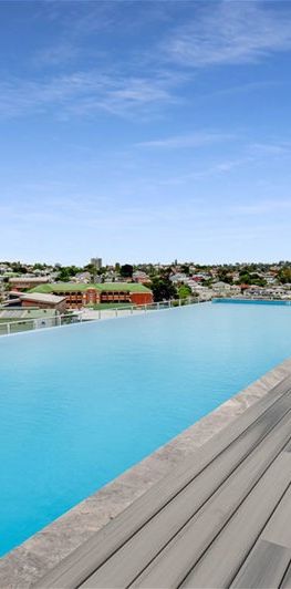 Air-conditioned 2 Bedroom Apartment - walk to schools, bars/cafes, public transport and the Brisbane River - Photo 1