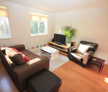 Bankside, Woking - 1 bedroomProperty for lettings - Seymours - Photo 1