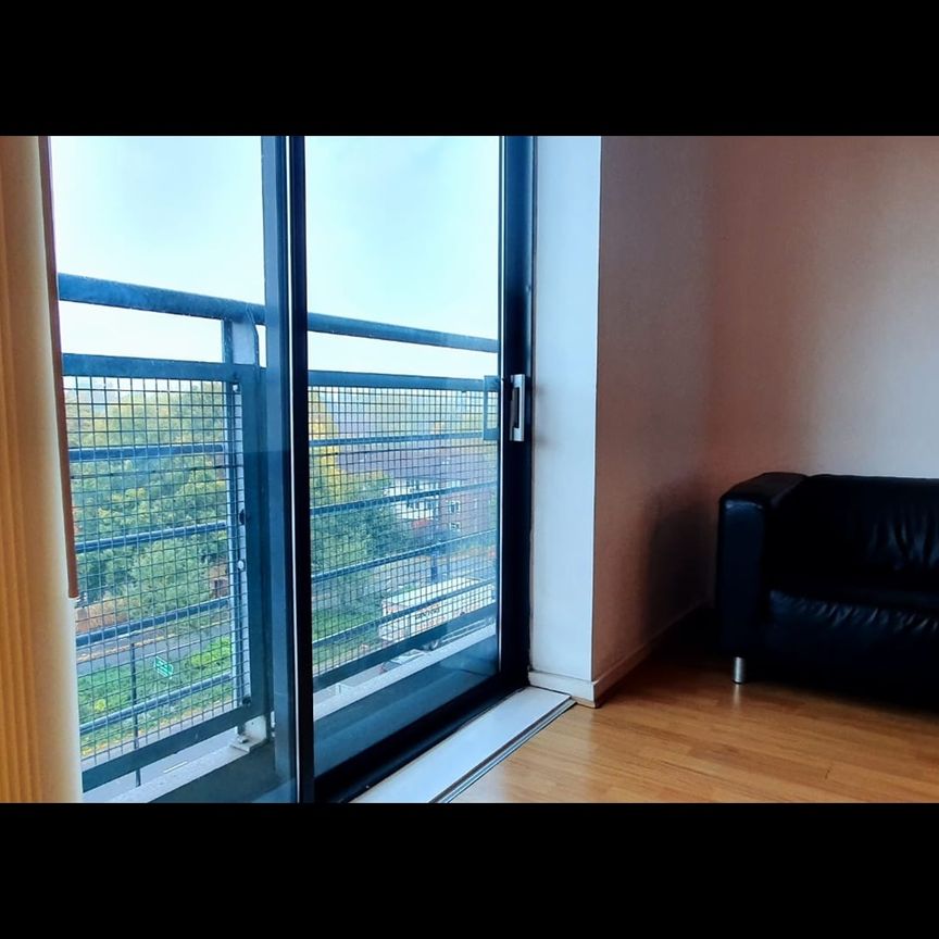 2 Bed Flat, City Point, M3 - Photo 1