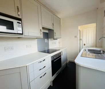 3 bedroom end of terrace house to rent - Photo 5