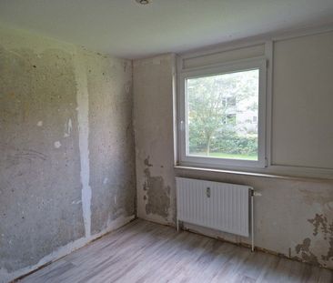 Endlich Zuhause: ansprechende 3,5-Zimmer-Wohnung (WBS) - Photo 2