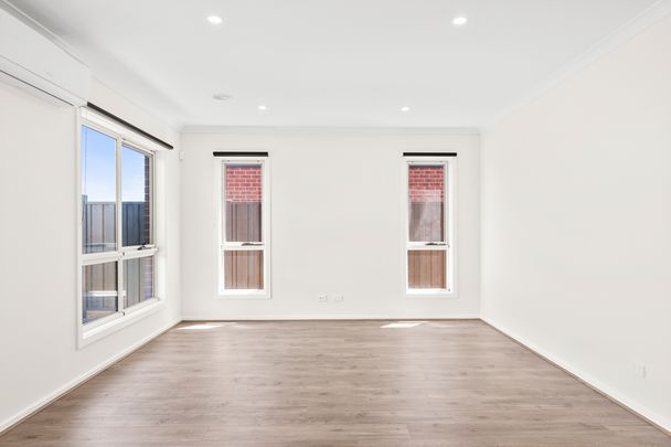 67 Tuff Street, Werribee VIC 3030 - House For Rent | Domain - Photo 1