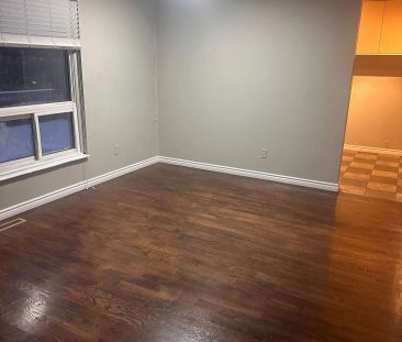 77 Snowball Crescent #Main - Photo 2