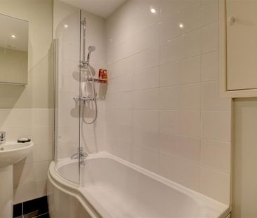 2 BED Flat To rent - Photo 5