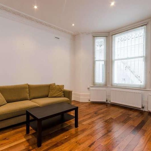 Castletown Road, Barons Court, W14 - Photo 1