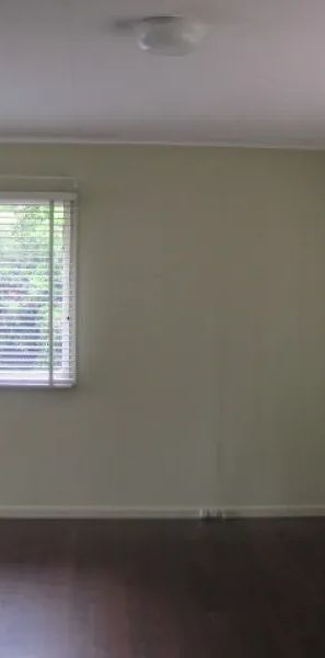 Fantastic Home, 736m² Block - Photo 1