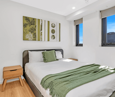 Unbeatable city view - high rise building - Photo 3