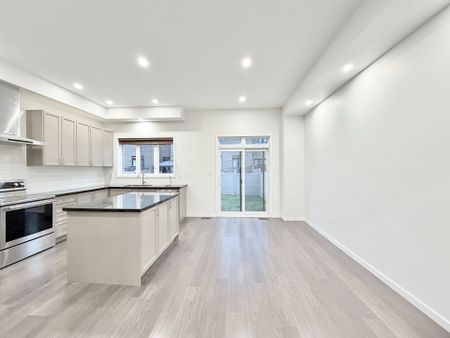 For Lease - 219 Elyse Court, Aurora, Ontario - Photo 2