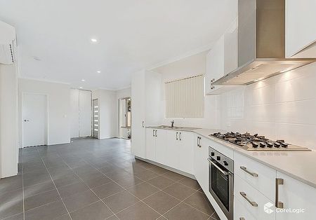 5A Travancore Avenue, Maylands WA 6051 - Photo 2