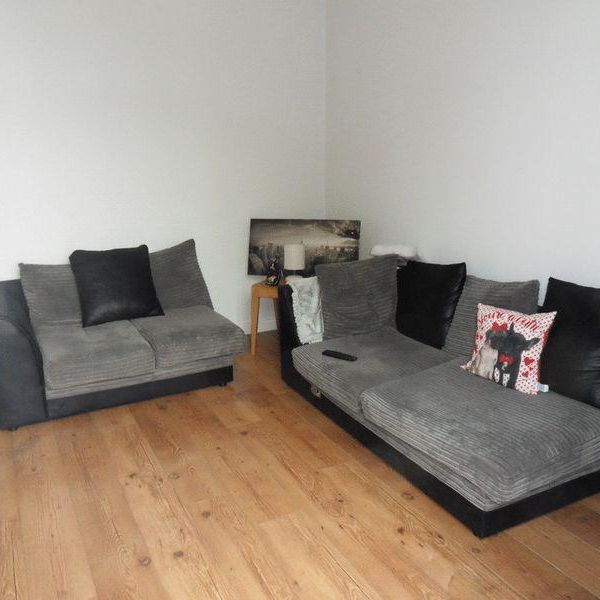 3 bedroom flat to rent - Photo 1
