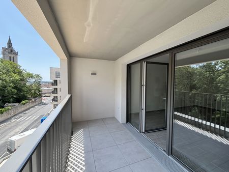 CAEN CENTRE QUARTIER HASTINGS BEL APPARTEMENT NEUF F3 AVEC BALCON ET PARKING Disponible à partir du 05/11/2025 - Photo 2