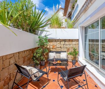 2 Bedroom Apartment For Rent in Nueva Andalucía, Málaga - Photo 1
