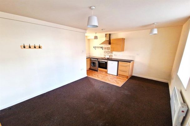 2 Bedroom Apartment Available Arranging tenancy - Photo 1