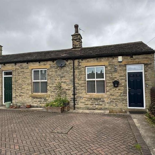Manor Street, Hartshead Moor, Cleckheaton, BD19 - Photo 1