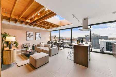 5 bedroom serviced apartment to rent - Photo 2