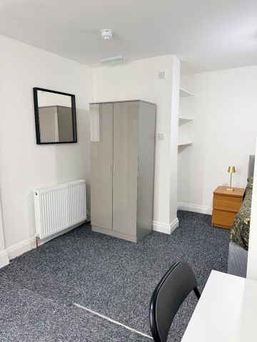 Room in a Shared House, Heighfield Road, L9 - Photo 4