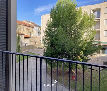 Location Appartement 3 pièces 72m² CHATEAURENARD 13160 - Photo 3