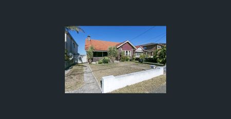 Quaint 2 Bedroom Home - Photo 5