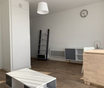 Location Appartement 1 pièce 24m² ROSIERES PRES TROYES 10430 - Photo 4