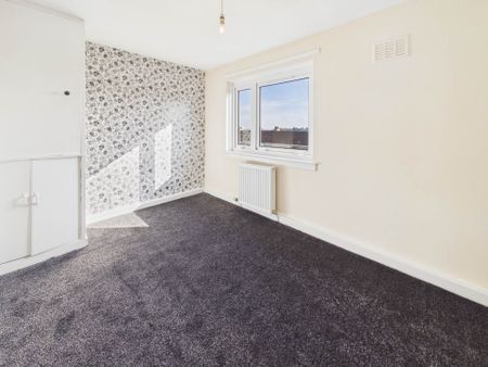 Price £950 pcm - Available Now - Unfurnished - Photo 2