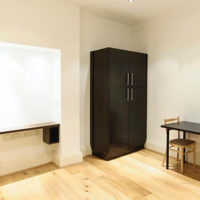 Studio to rent - Photo 1