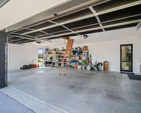 Stylish 4-Bedroom Home with Breathtaking Wetland Views - Photo 5