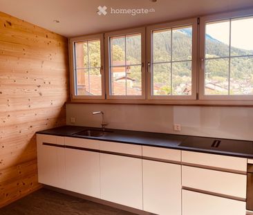 Charmante 2.5-Zimmer-Dachwohnung mit Bergpanorama in Klosters - Foto 4