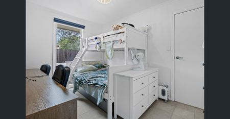 Beautiful Family Living in a Quiet Court Location - Photo 4