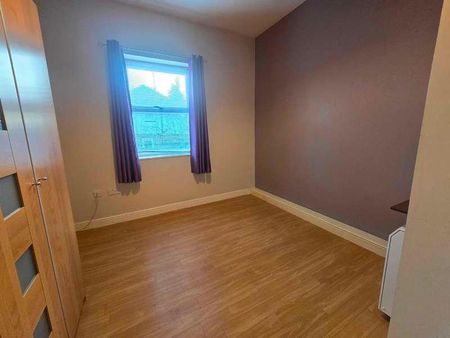 Bury Old Road, Prestwich, M25 - Photo 3