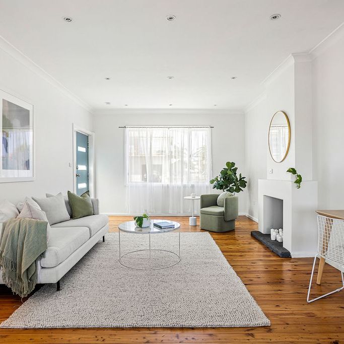 Beautifully Refreshed 3 Bedroom Home - Photo 1