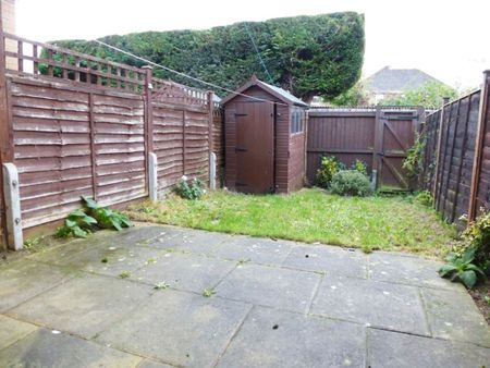 A 2 Bedroom House in Churchdown GL3 1LA - Photo 2