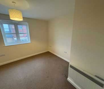 Flat to rent on - Photo 3