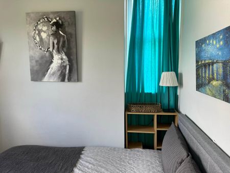 Room 3: Flat 4, 30 Stoke Road, Guildford, GU1 4HR - Photo 3
