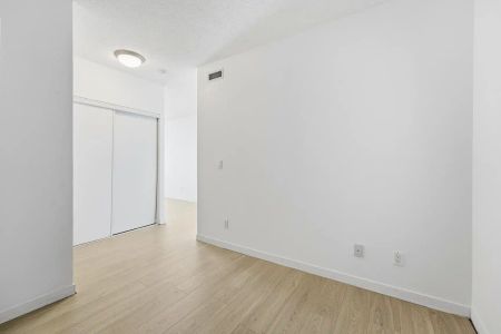 Liberty Towers - 59 East Liberty Street — 2 Bedroom - Photo 4