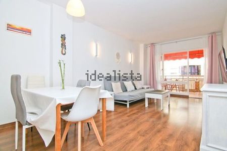 Alquiler de piso en Avenida Ricardo Soriano, 64 - Photo 4