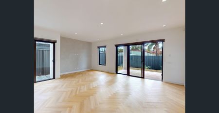 Refined Style - Photo 2